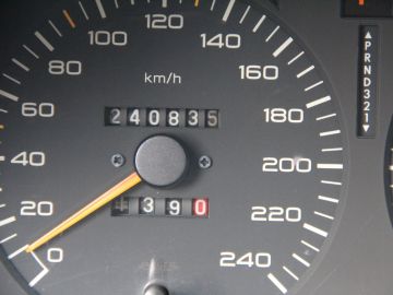 Peugeot 605